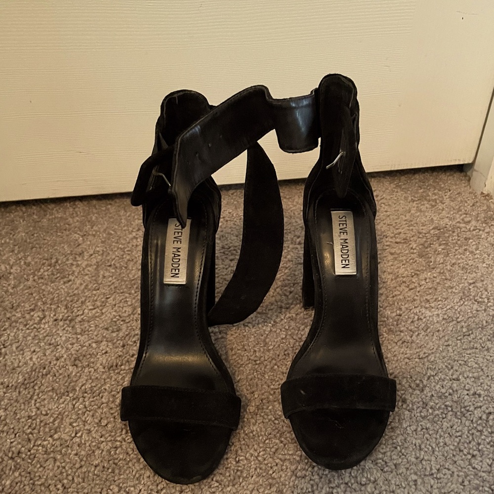 Steve Madden heel